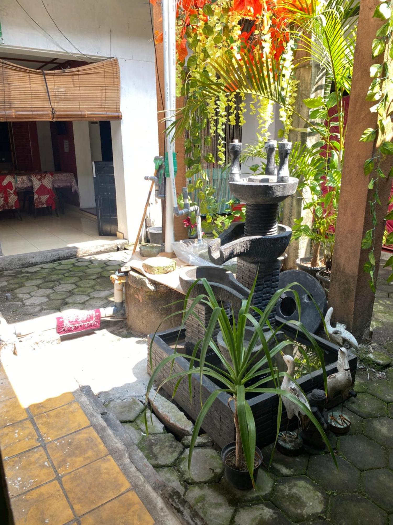 Parikesit Guest House Yogyakarta Luaran gambar