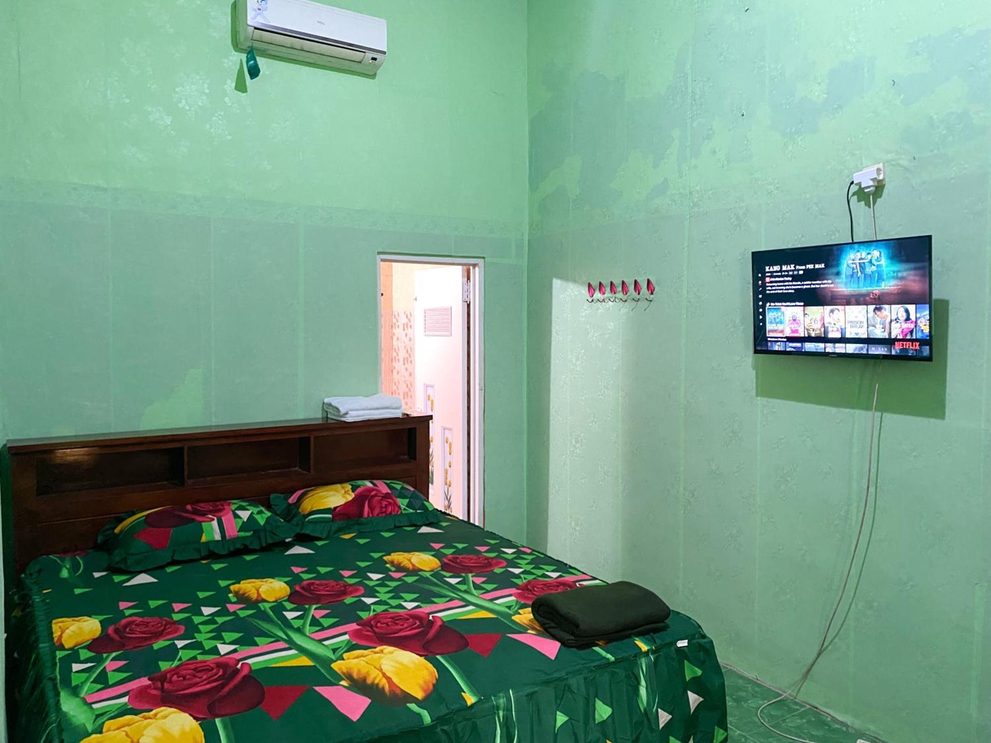 Parikesit Guest House Yogyakarta Luaran gambar
