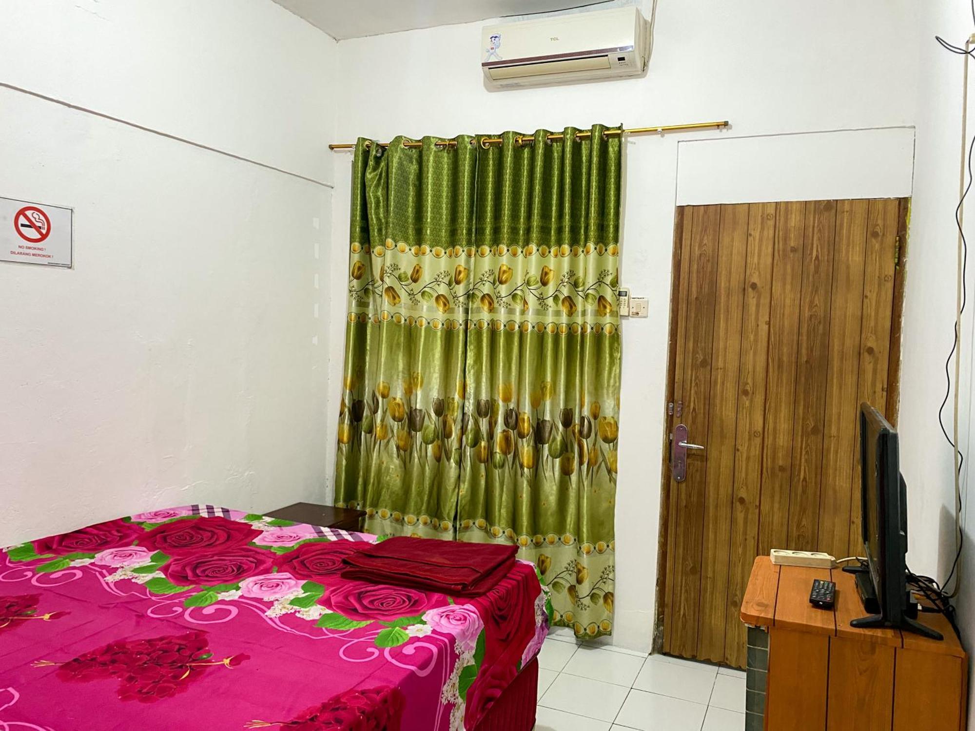 Parikesit Guest House Yogyakarta Luaran gambar